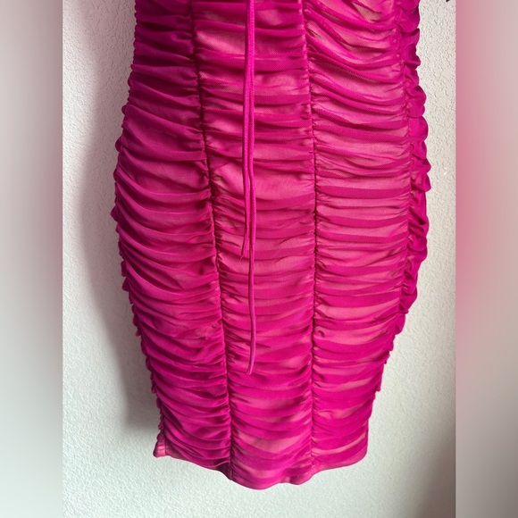 NWT Lulus Alto Fuchsia Mesh Ruched Off-the-Shoulder Bodycon Dress M - Picture 6 of 9